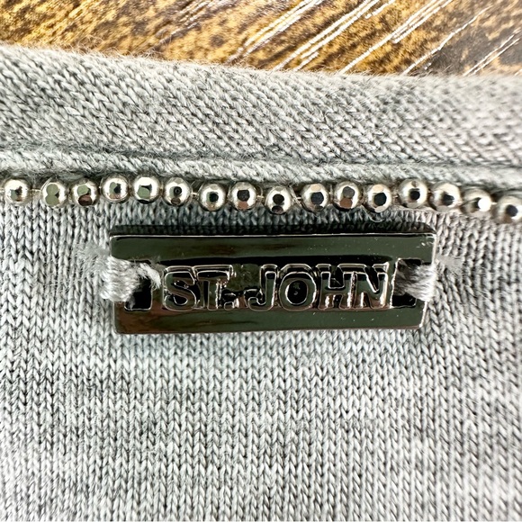 St. John Heather Gray Viscose and Silk Asymmetrical Top, Beaded Scoop Neck - Picture 9 of 14